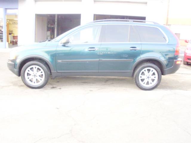 2004 Volvo XC90 LE 4x4 SUV