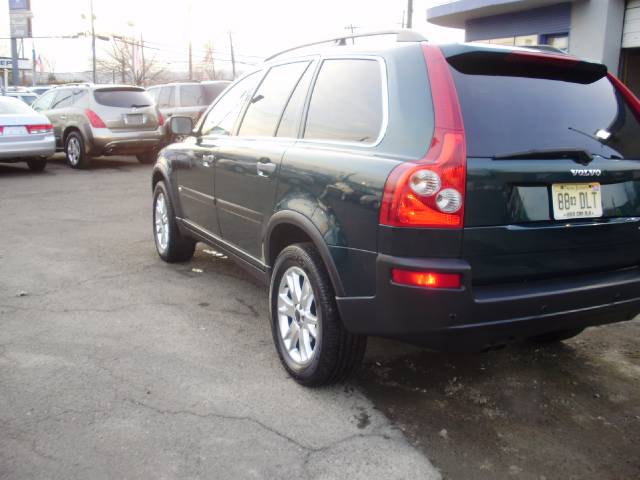 2004 Volvo XC90 LE 4x4 SUV