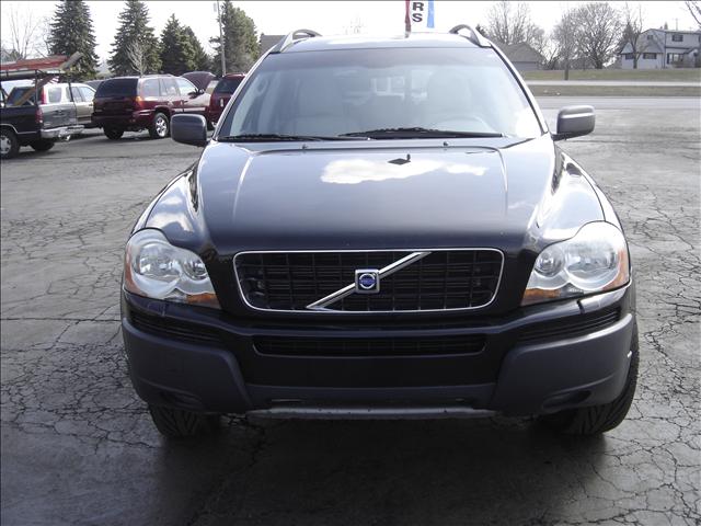 2004 Volvo XC90 LE 4x4 SUV