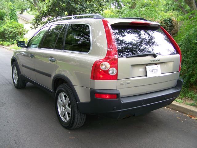 2005 Volvo XC90 T6 AWD Leather Moonroof Navigation