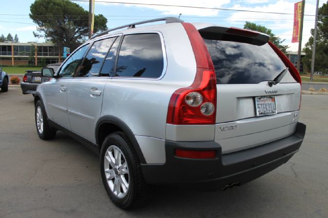 2005 Volvo XC90 SE-R