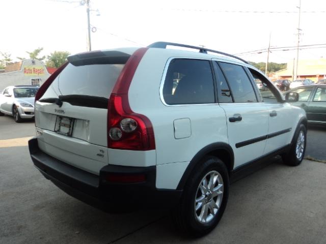 2005 Volvo XC90 LE 4x4 SUV