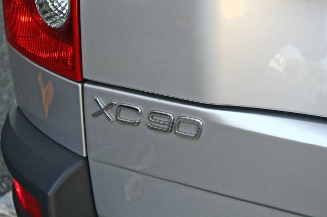 2005 Volvo XC90 SE-R