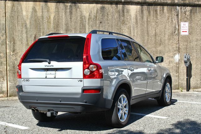 2005 Volvo XC90 SE-R