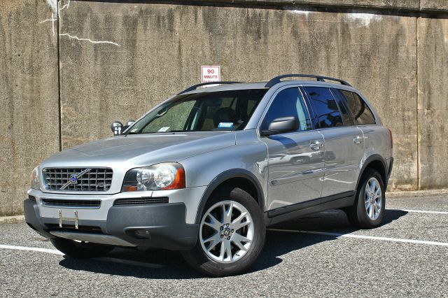 2005 Volvo XC90 SE-R