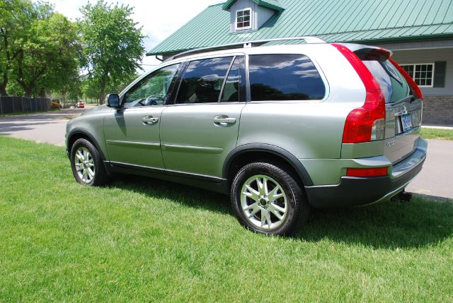 2008 Volvo XC90 Supercab SRW 4X