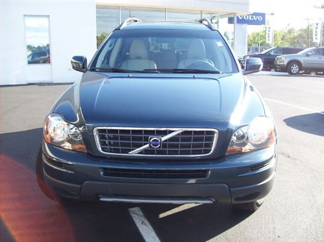 2009 Volvo XC90 Base