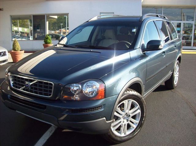 2009 Volvo XC90 Base