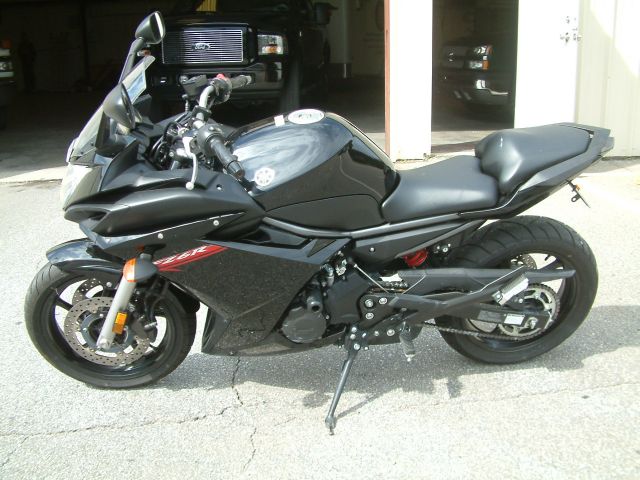 2012 YAMAHA FZ6R 2002 Toyota SE