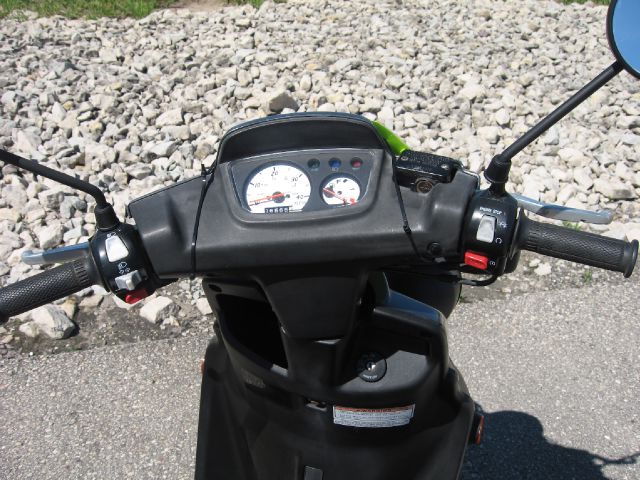 2005 YAMAHA Moped Unknown