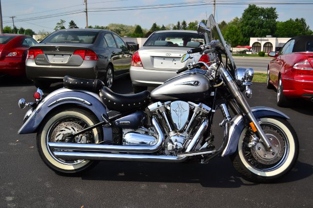 2006 YAMAHA Road Star Silverado 4dr Sdn Quattro Manual